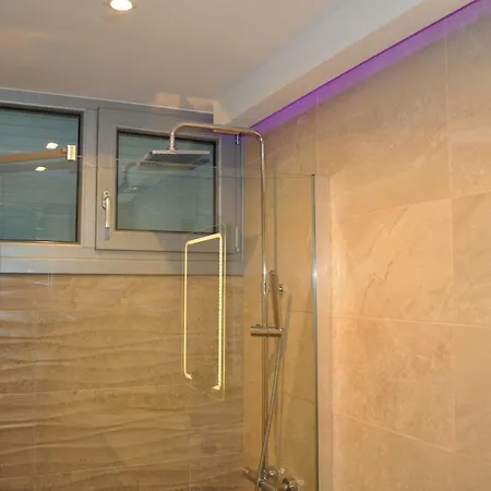 Premium Yumbo Wifi A/c Playa del Ingles (Gran Canaria)